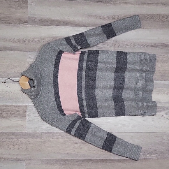 Talbots Womens Medium Grey Pink Stripe Turtleneck Sweater Warm Winter‎ Casual - Picture 1 of 5